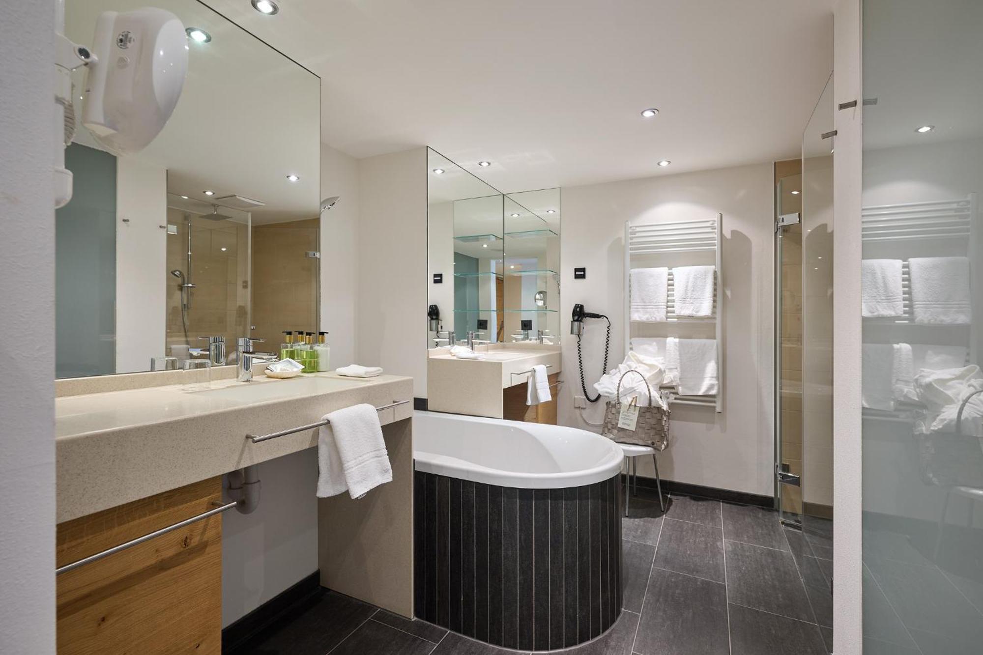 Schuele'S Wellnessresort & Spa Adults Only Oberstdorf Zewnętrze zdjęcie
