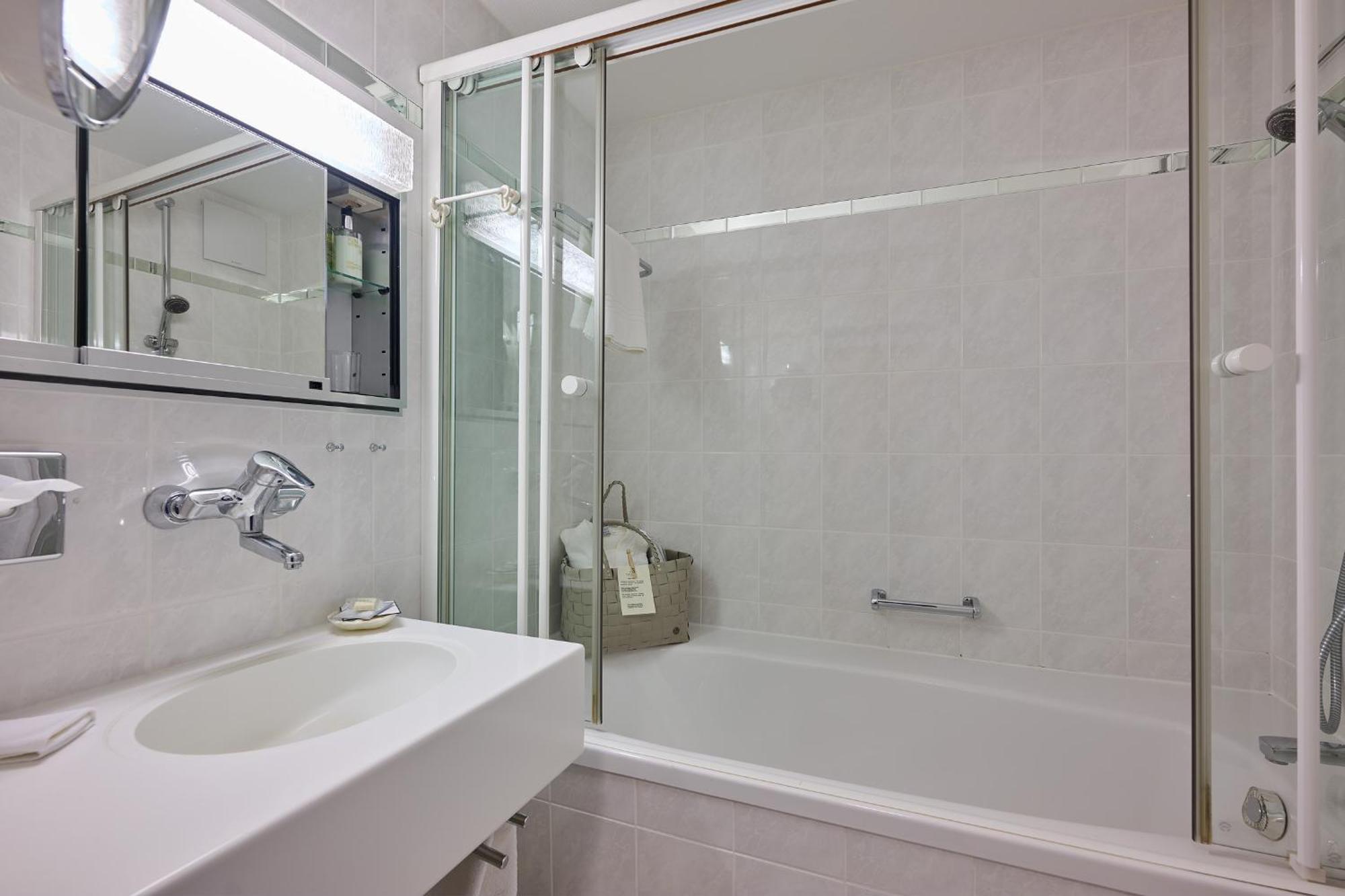 Schuele'S Wellnessresort & Spa Adults Only Oberstdorf Zewnętrze zdjęcie